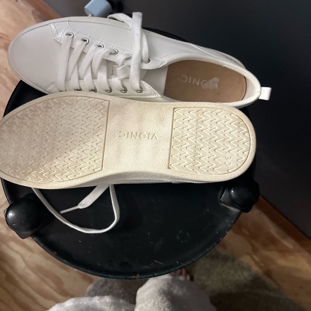 Vionic White Winny Leather Lace-Up Sneaker  NWOT. - Picture 8 of 8